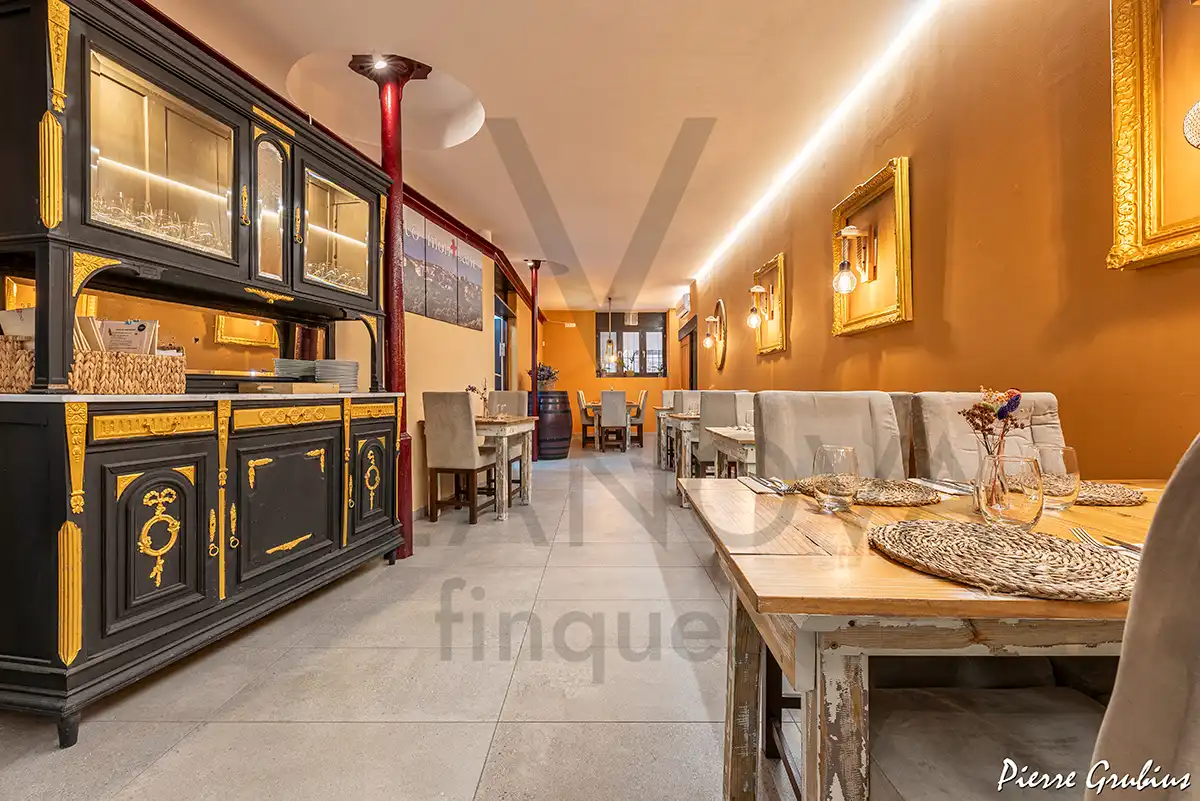 Commercial properties for rent in Falset  with Air Conditioner, Heating and Terrace
