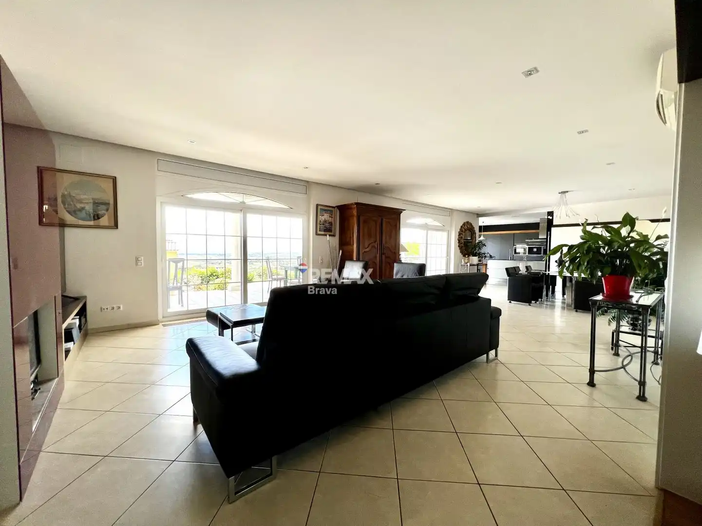 Sala d'estar de Casa o xalet en venda en Pau amb Aire condicionat, Jardí privat i Terrassa