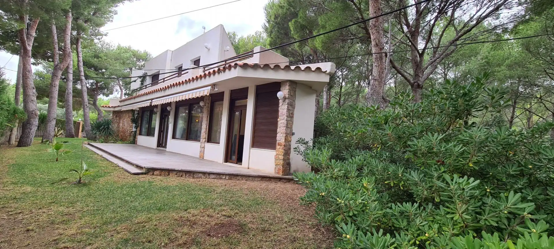 Vista exterior de Casa o xalet en venda en L'Ametlla de Mar  amb Aire condicionat, Calefacció i Jardí privat