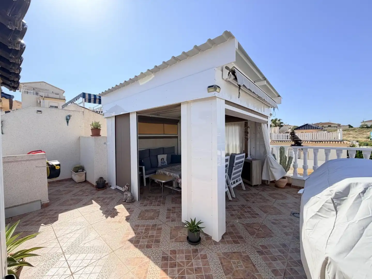 Terrasse von Einfamilien-Reihenhaus zum Verkauf in Zaragoza