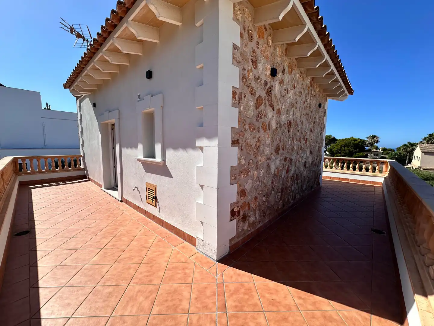 Terrasse von Country house zum Verkauf in Llucmajor mit Klimaanlage, Abstellraum und Schwimmbad