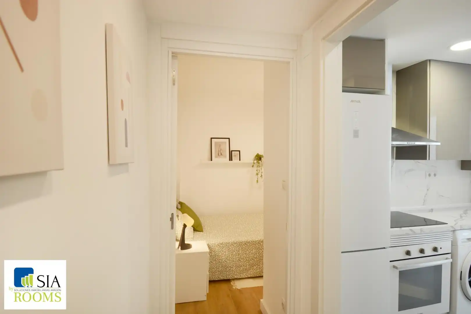 Room in Calle de Pamplona Escudero, 6, Universidad San Francisco