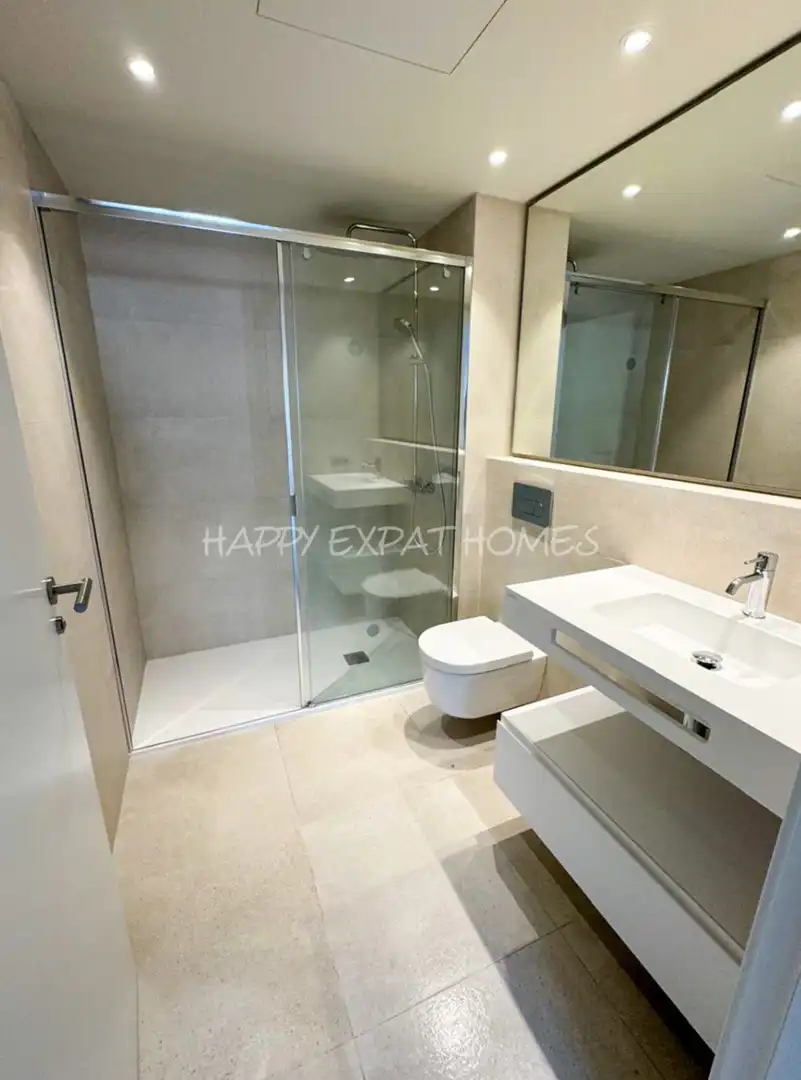 Bathroom of Flat for sale in Sitges  with Air Conditioner, Heating and Private garden