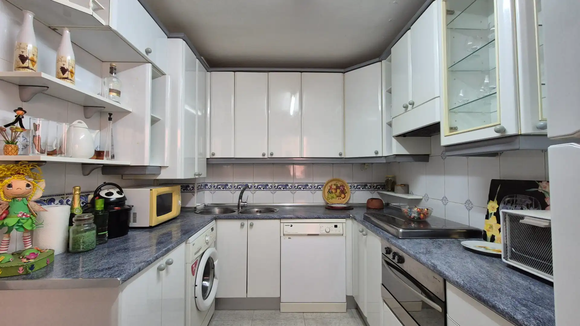 Kitchen of Flat for sale in Palencia  with Heating, Parquet flooring and Storage room