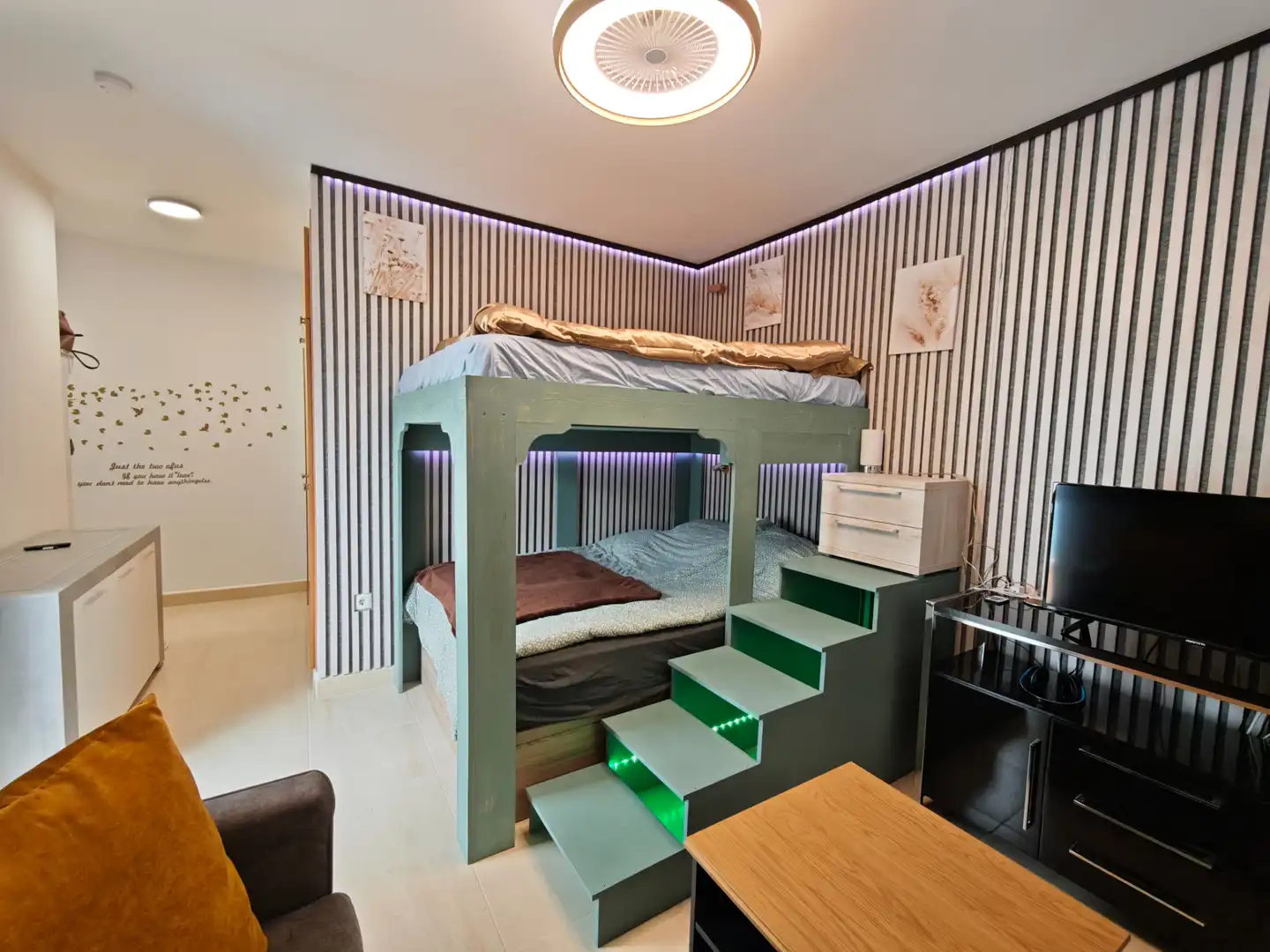 Bedroom of Apartments for sale in San Miguel de Salinas  with Air Conditioner, Storage room and Furnished