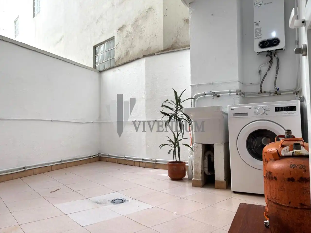 Cocina de Piso de alquiler en Vigo  con Calefacción, Parquet y Terraza