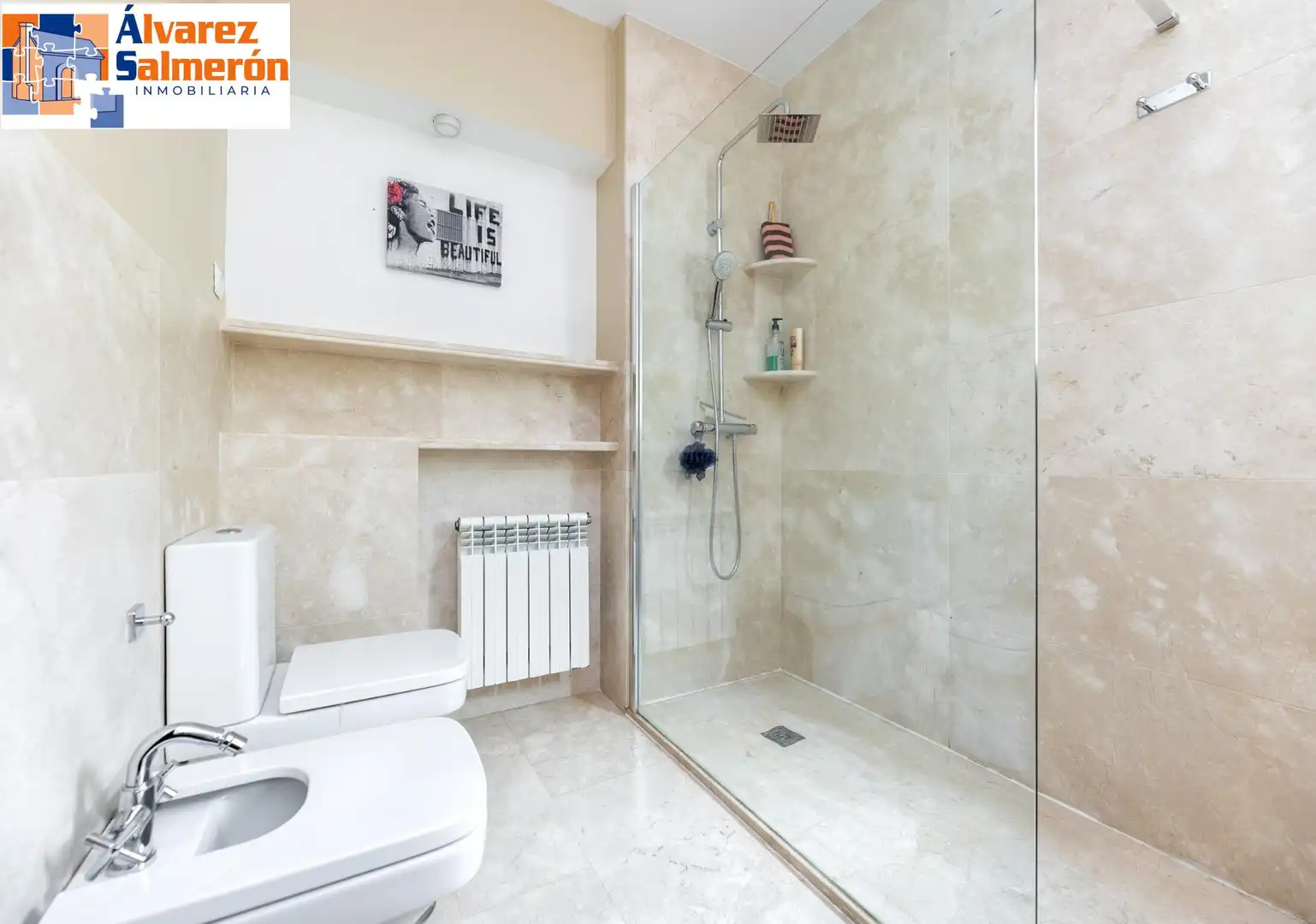 Baño de Casa o chalet en venta en Albolote con Aire acondicionado, Calefacción y Jardín privado