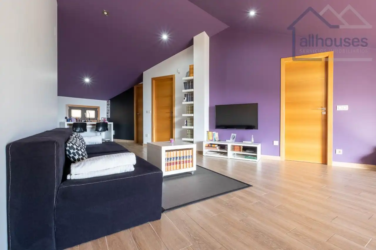 Sala de estar de Casa o chalet en venta en Tui con Calefacción, Jardín privado y Terraza
