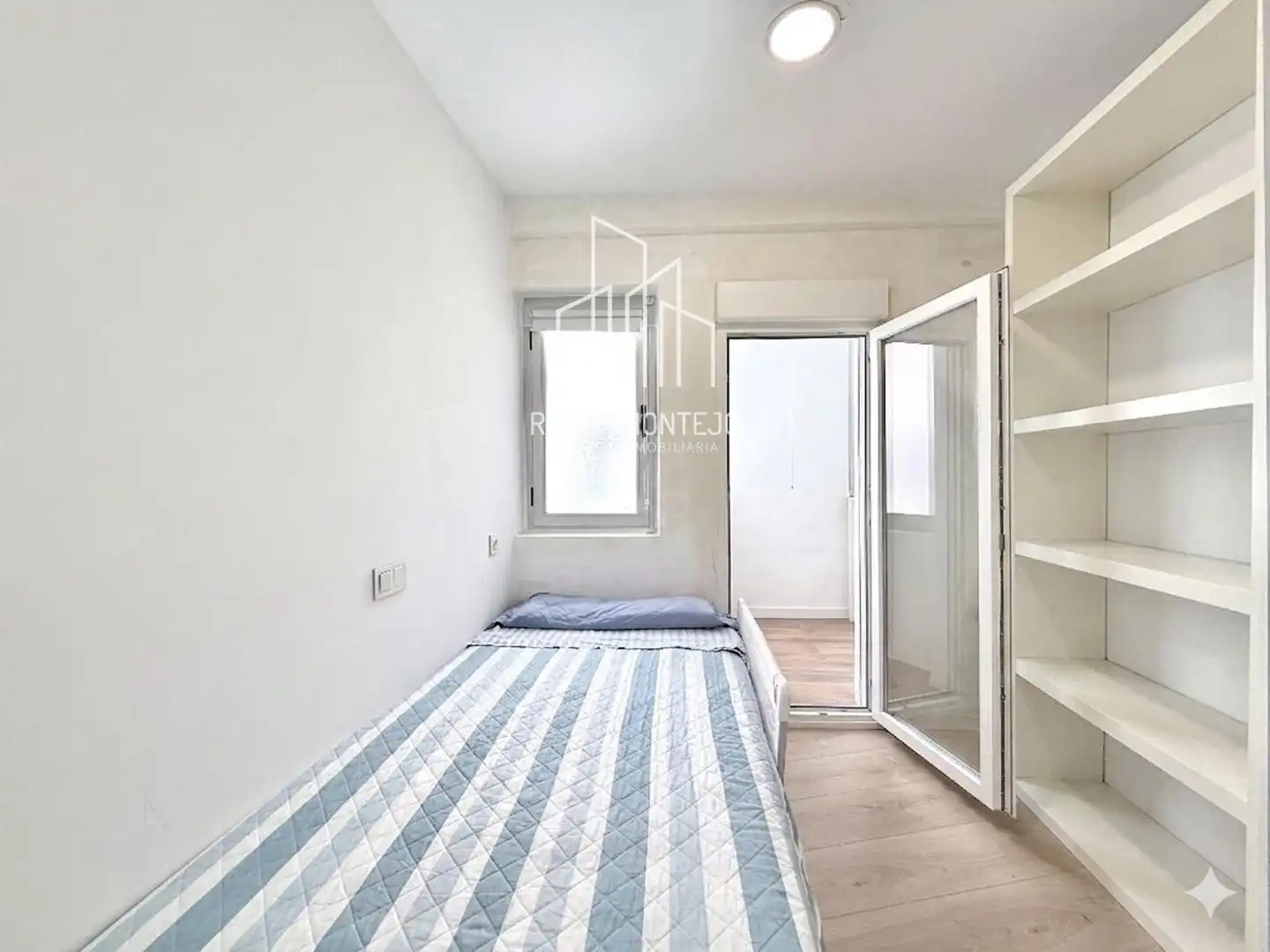 Bedroom of Flat for rent in Salamanca  with Heating, Terrace and Furnished