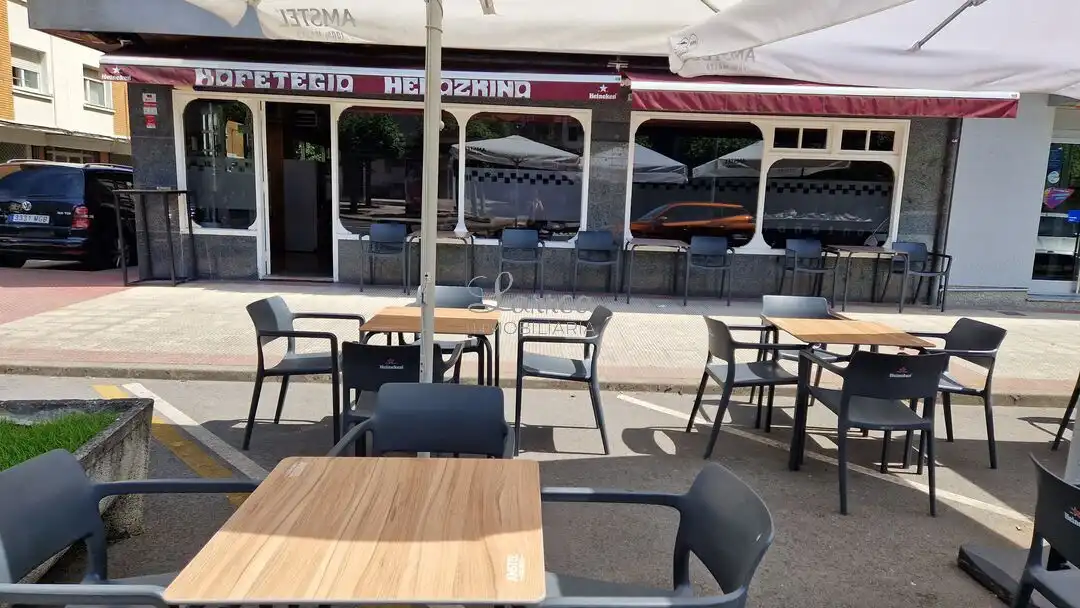 Terrasse von Geschaftsraum zum Verkauf in Igorre mit Klimaanlage und Möbliert