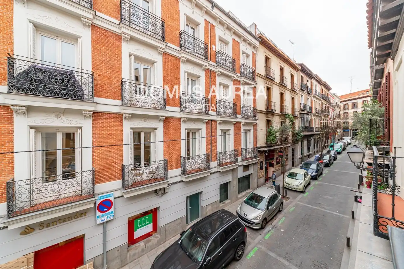 Vista exterior de Dúplex de alquiler en Madrid con Calefacción, Terraza y Amueblado