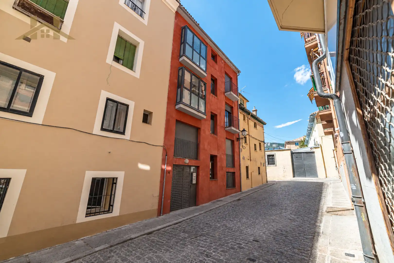 Vista exterior de Piso en venta en San Lorenzo de El Escorial con Calefacción, Amueblado y Balcón