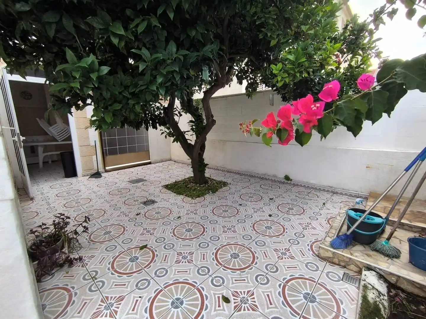 Terraza de Casa adosada en venta en Torrevieja con Aire acondicionado, Jardín privado y Terraza