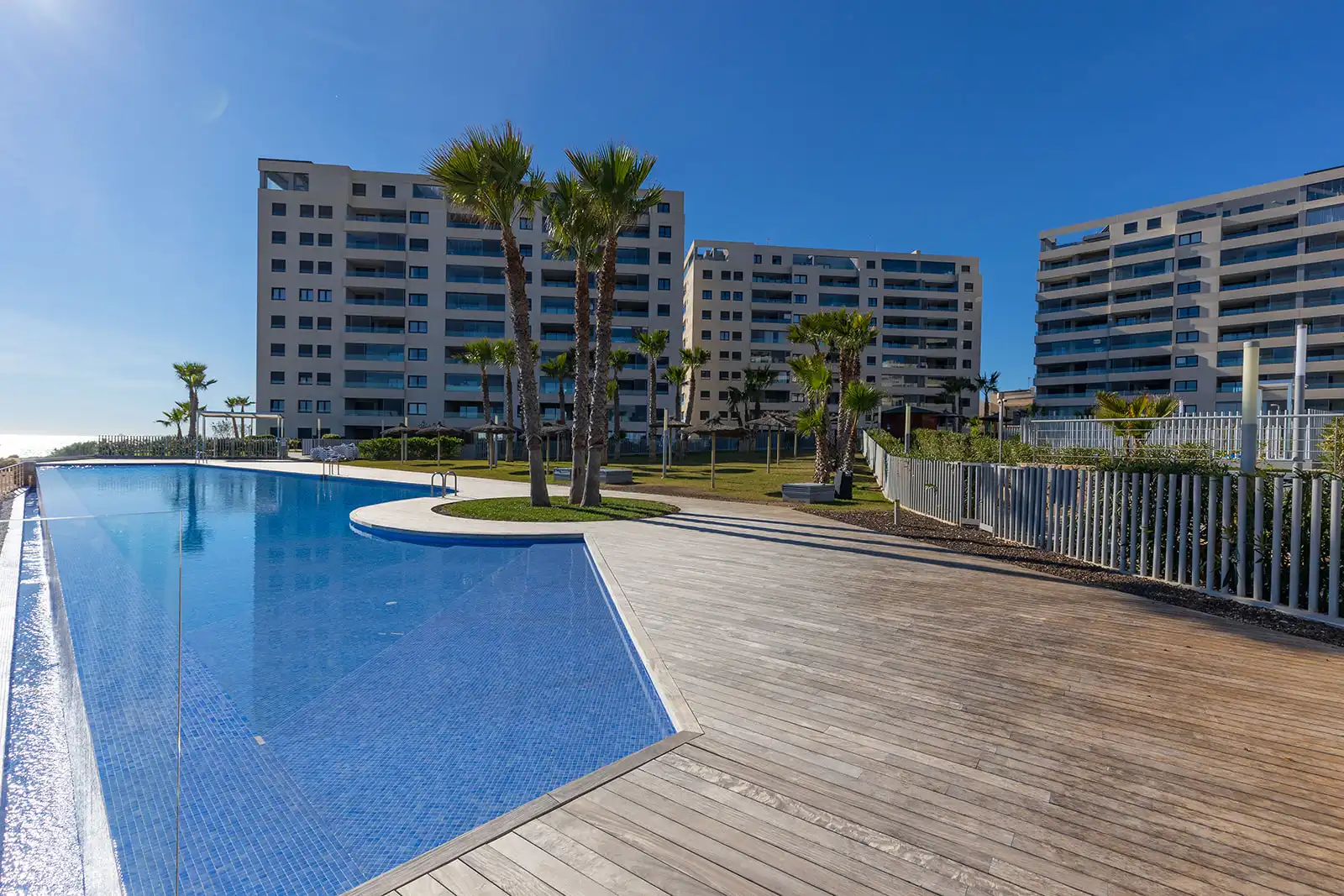 Piscina de Apartament en venda en Torrevieja amb Terrassa, Traster i Moblat