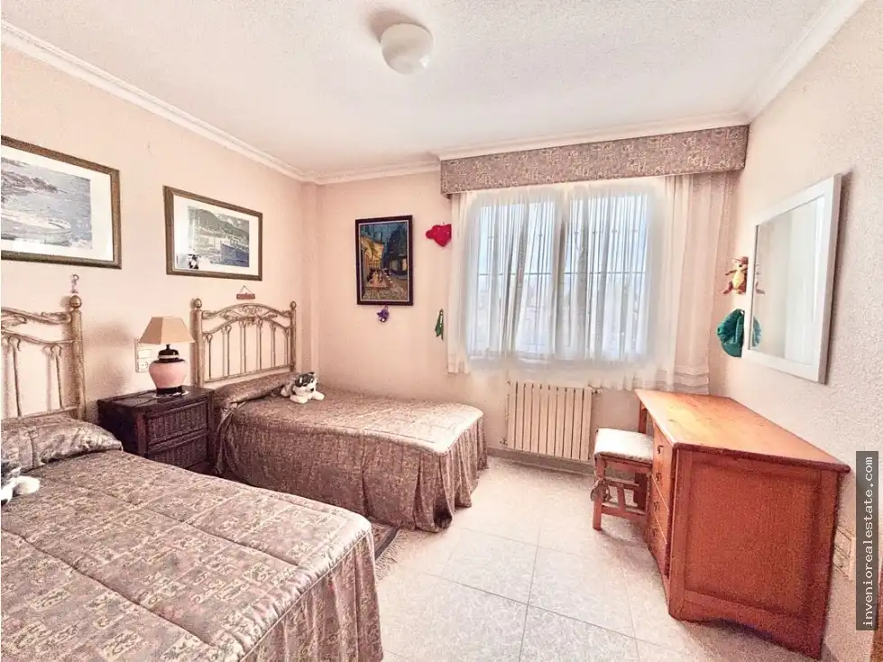 Dormitori de Casa o xalet en venda en Benicasim / Benicàssim amb Terrassa i Piscina