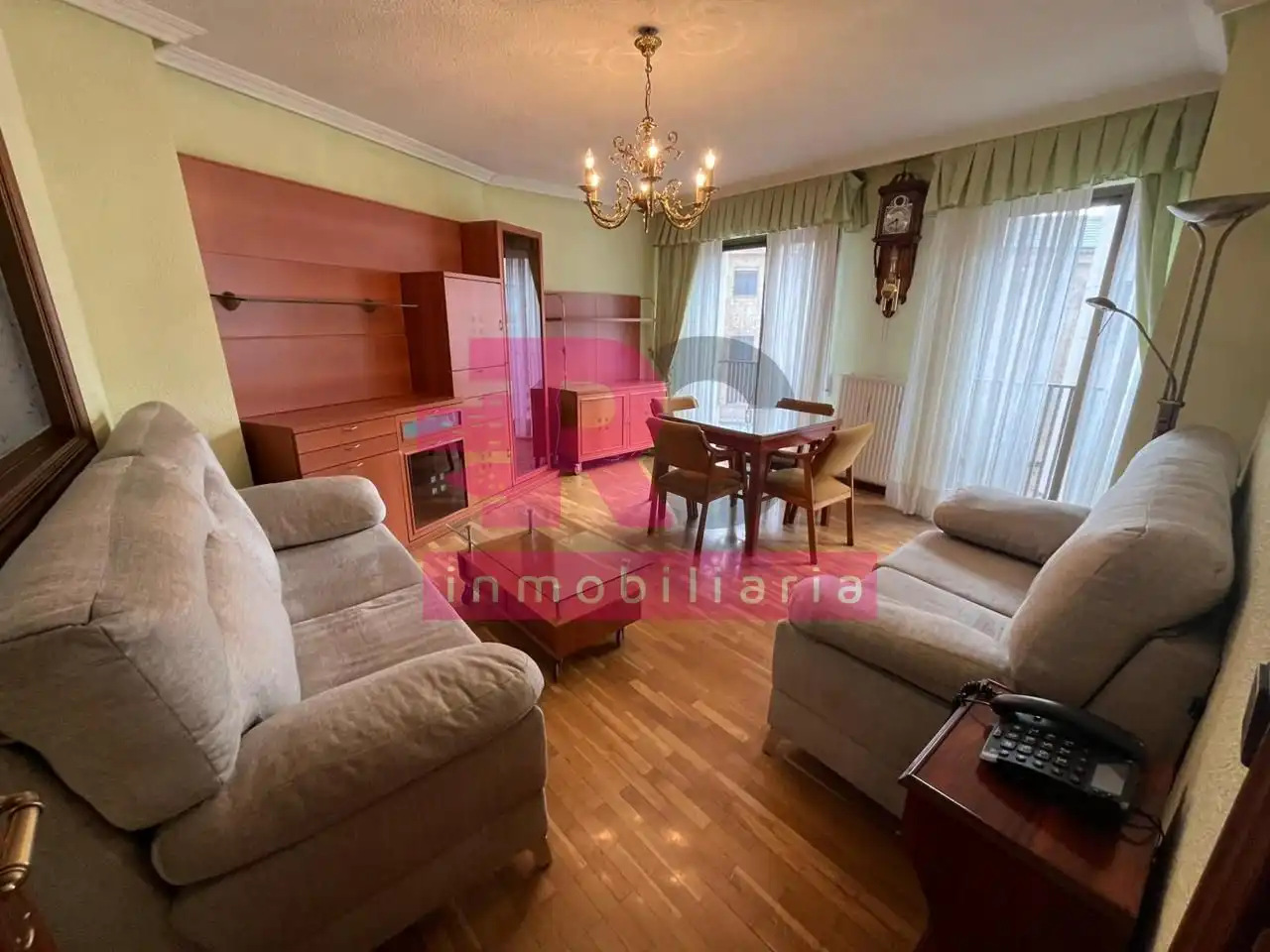 Sala de estar de Piso en venta en Salamanca con Calefacción y Parquet
