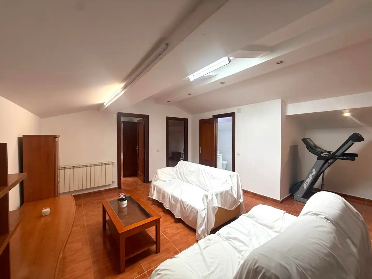 Sala de estar de Casa adosada en venta en Avilés con Calefacción, Jardín privado y Terraza