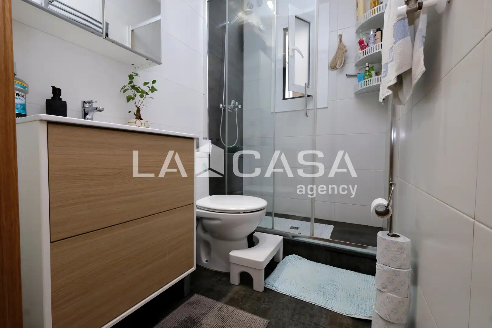 Piso en venta en Barcelona con Calefacción y Balcón