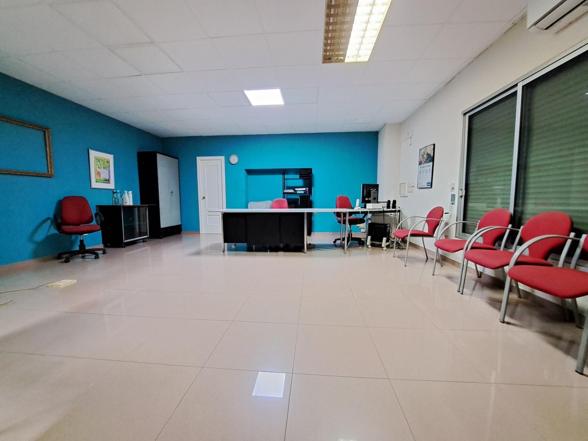 Premises to rent in Alzira  with Air Conditioner