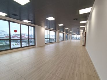 Oficina amb ascensor de lloguer a Avinguda de Barcelona