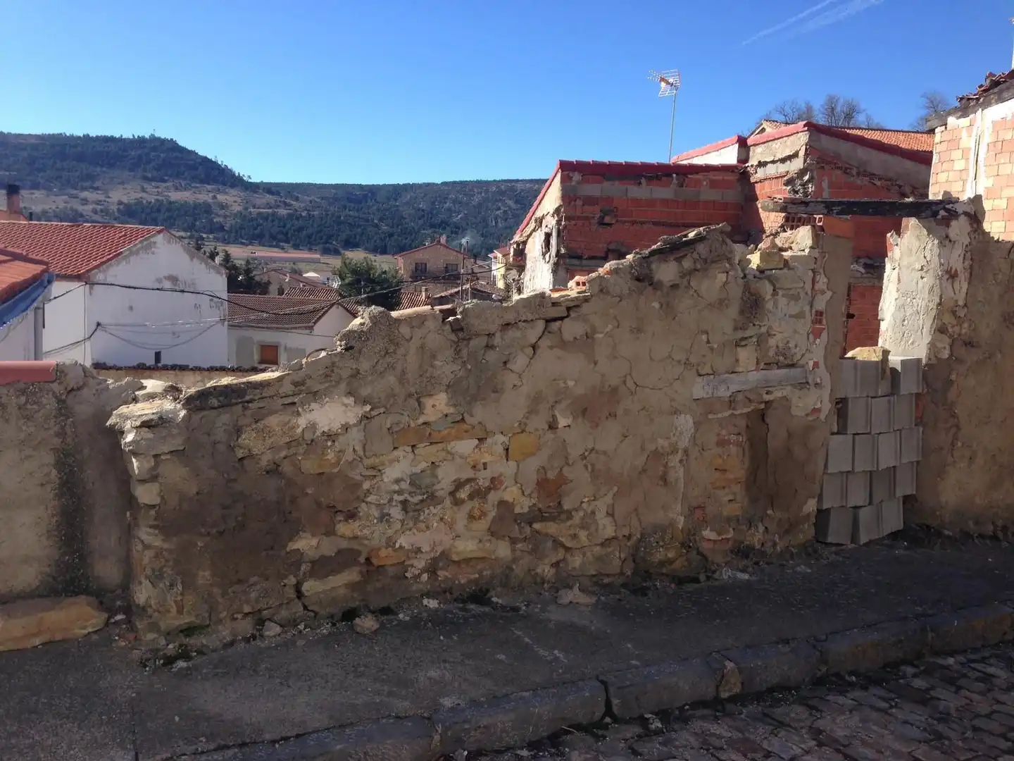Vista exterior de Residencial en venda en Frías de Albarracín