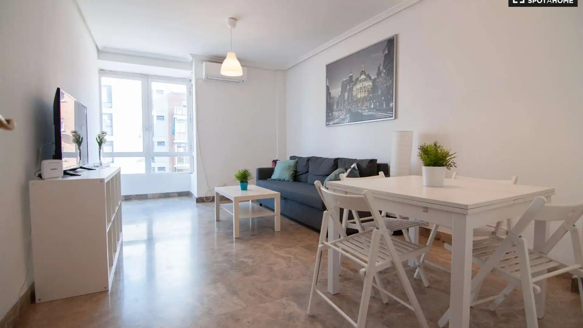 Room in Bellas Vistas