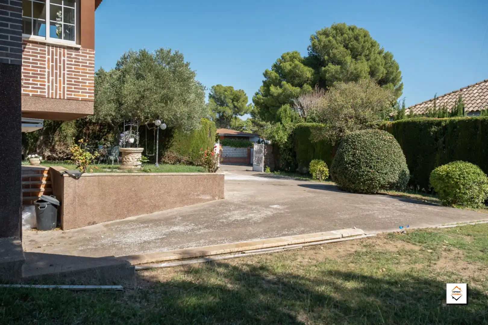Garden of Houses for sale in Zaragoza  with Air Conditioner, Heating and Private garden