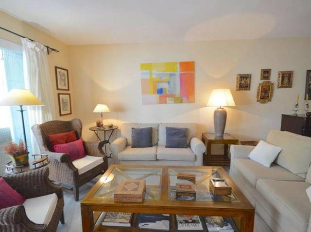 Apartamento en Alquiler en Guadalmina Baja