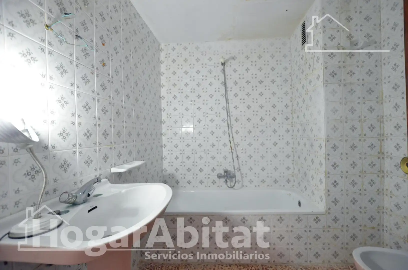 Baño de Piso en venta en Simat de la Valldigna
