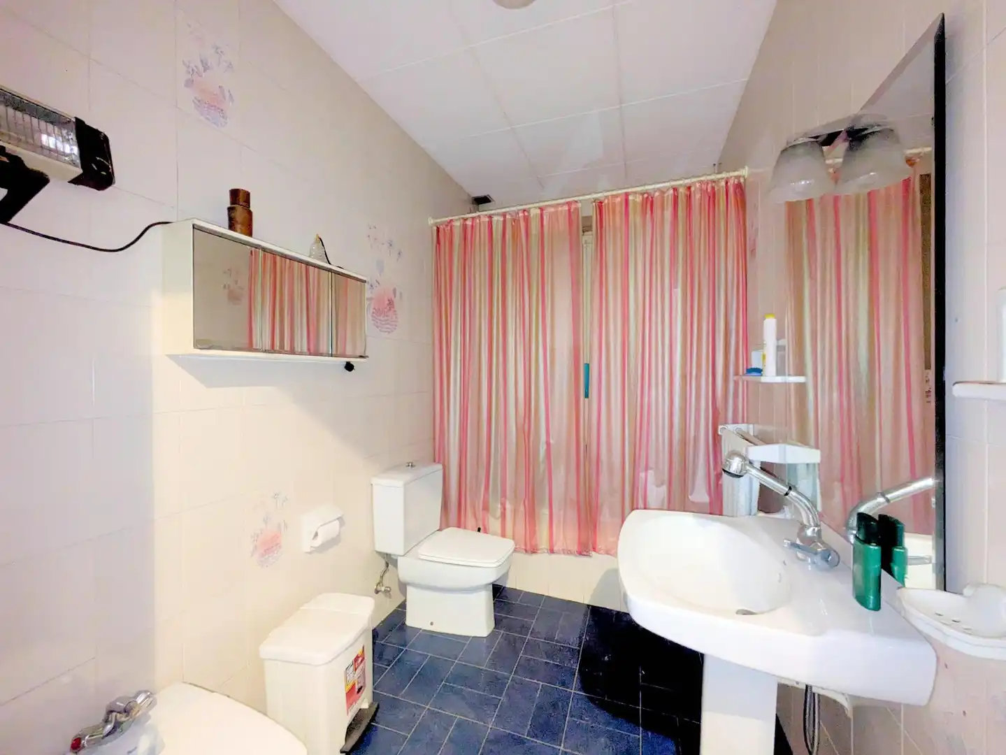 Bathroom of Houses for sale in Amposta  with Private garden, Terrace and Storage room