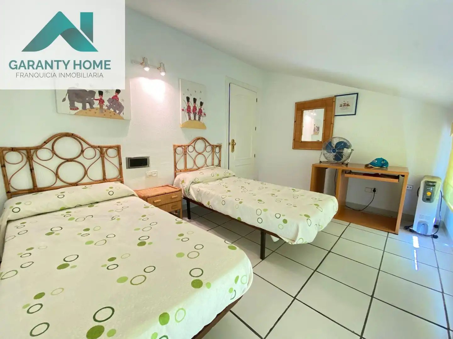 Habitación de Casa o chalet en venta en Valdepeñas de Jaén con Aire acondicionado, Calefacción y Jardín privado