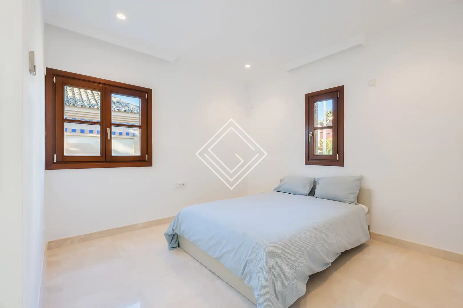 Chalet con piscina en venta en Milla de Oro, imagen 10