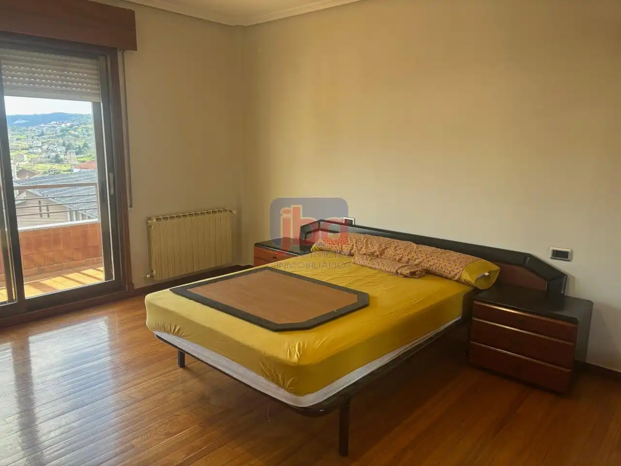 Dormitori de Casa o xalet en venda en Ourense Capital  amb Calefacció, Jardí privat i Terrassa