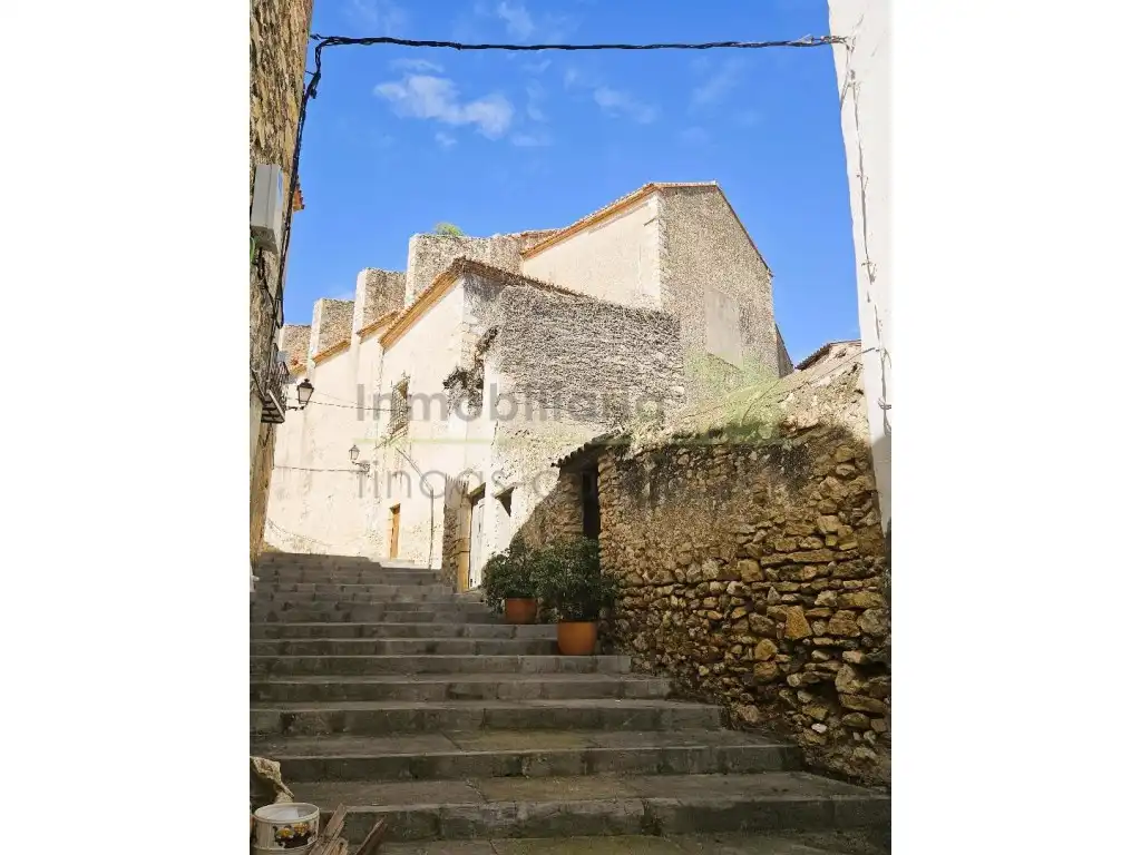 Vista exterior de Casa o xalet en venda en Cervera del Maestre amb Terrassa i Balcó