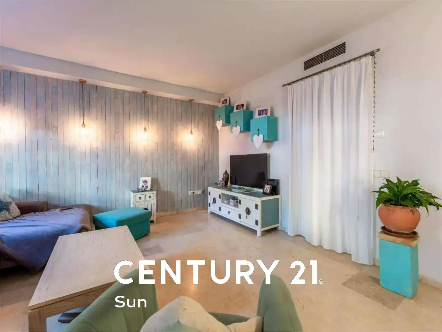 Sala de estar de Casa adosada en venta en Marbella con Aire acondicionado, Terraza y Balcón