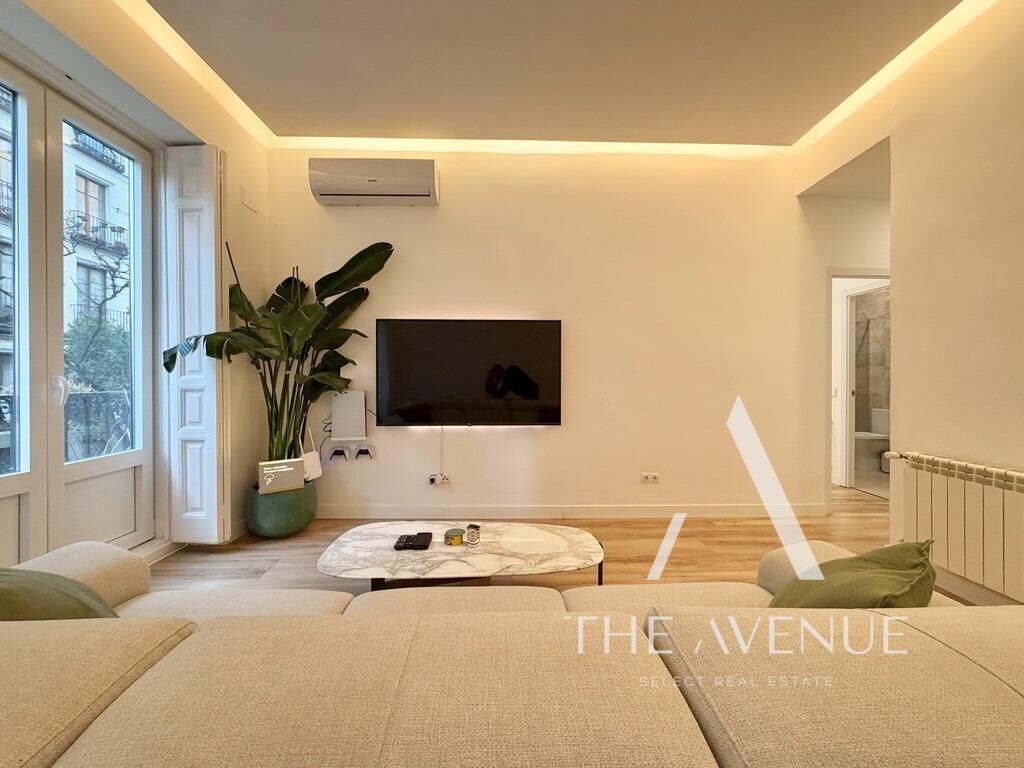 Sala de estar de Piso en venta en  Madrid Capital con Aire acondicionado, Calefacción y Balcón