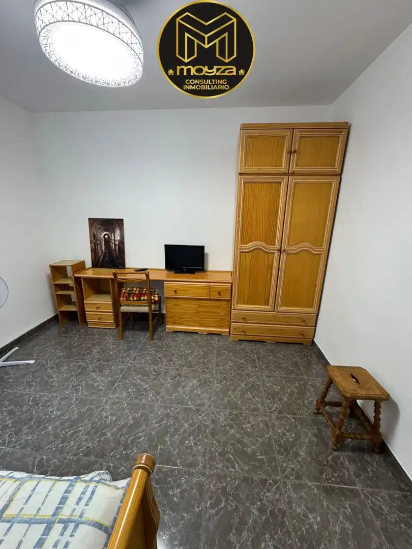 Appartamento con terrazza in affitto a Hospital, imagen 12