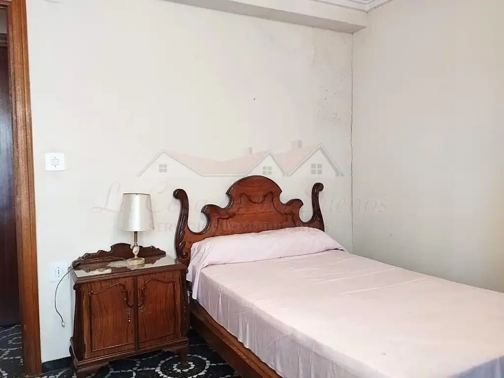 Schlafzimmer von Wohnung zum Verkauf in Sax