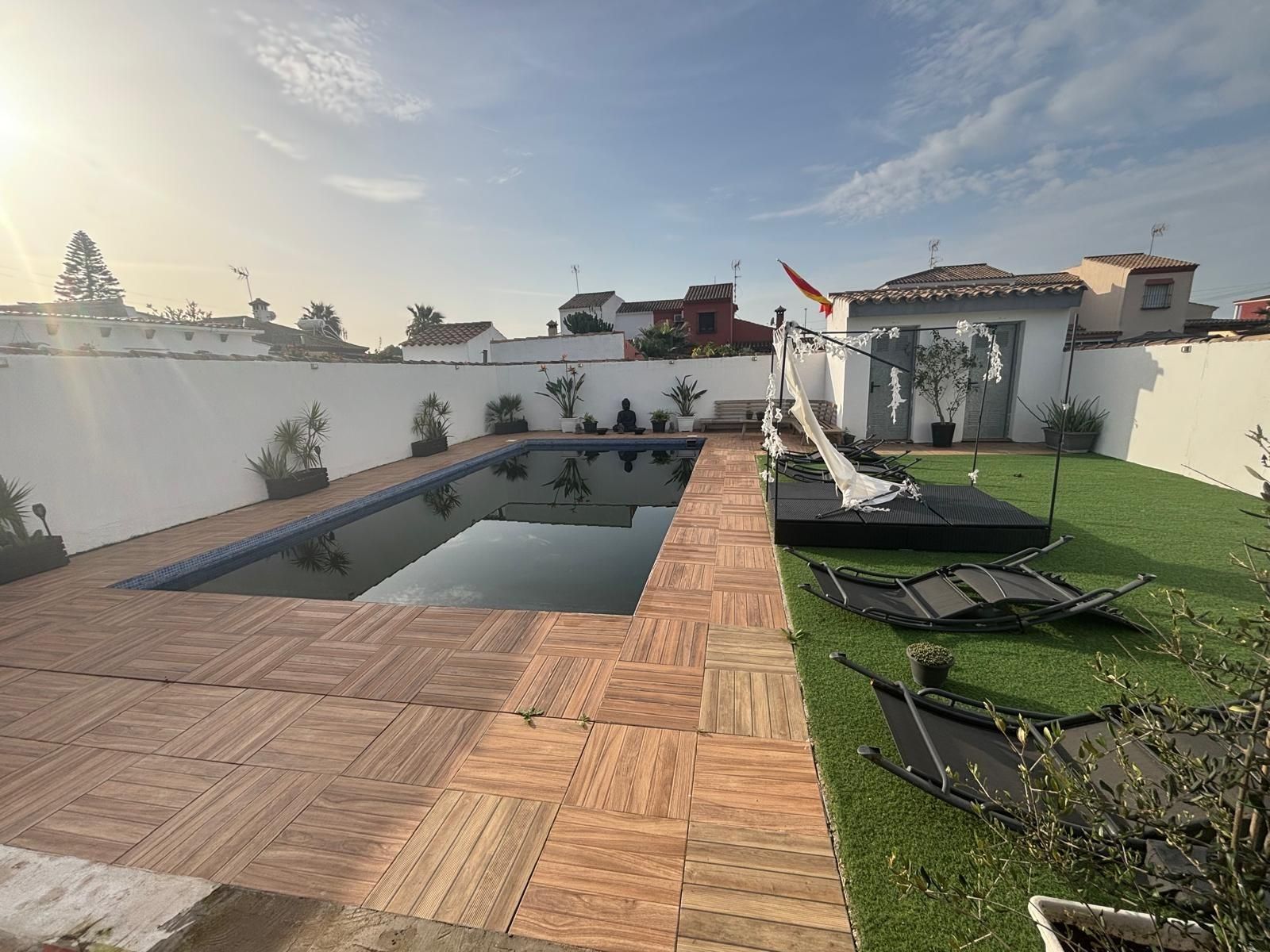 Swimming pool of House or chalet for sale in Chiclana de la Frontera  with Private garden and Swimming Pool
