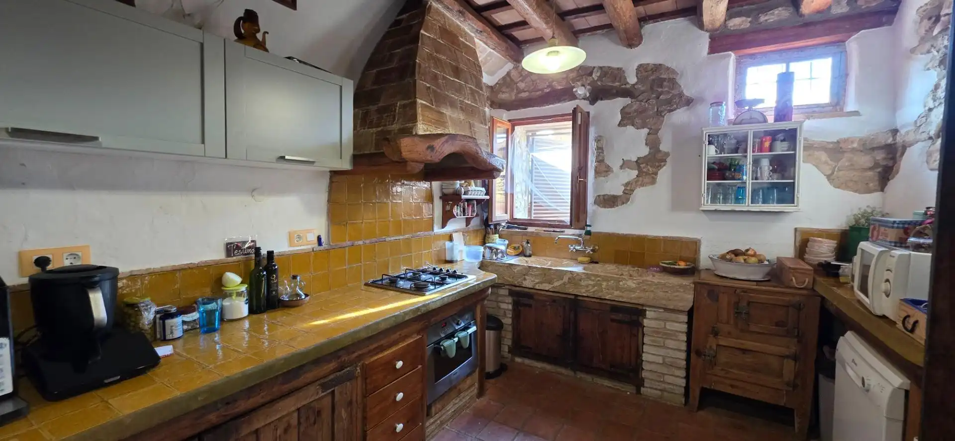 Cuina de Casa o xalet en venda en La Riera de Gaià amb Calefacció i Traster