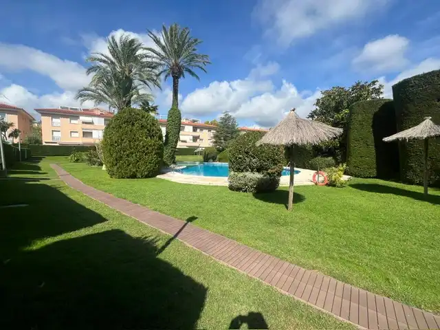 Jardín de Casa adosada en venta en Castell d'Aro, Platja d'Aro i s'Agaró con Jardín privado, Terraza y Amueblado