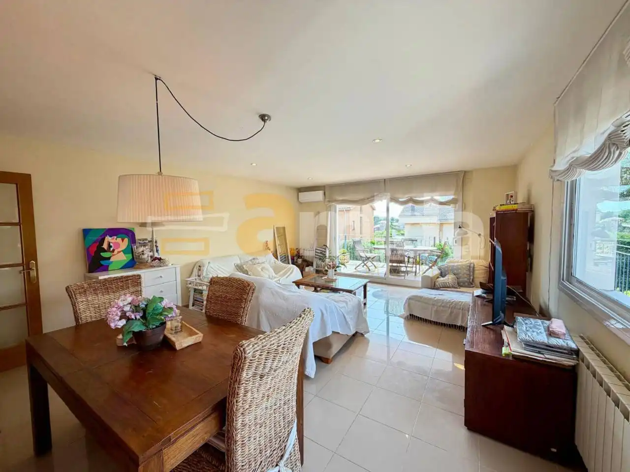 Sala d'estar de Casa o xalet en venda en Sabadell amb Aire condicionat, Calefacció i Jardí privat