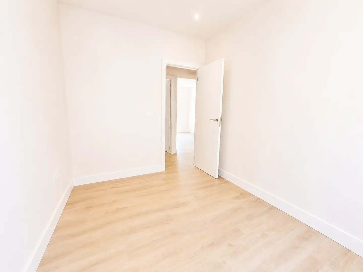 Bedroom of Flat for sale in  Logroño  with Heating, Oven and Washing machine