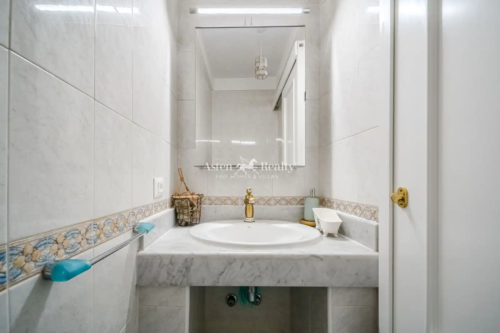 Badezimmer von Einfamilien-Reihenhaus zum Verkauf in Arona mit Klimaanlage, Terrasse und Abstellraum