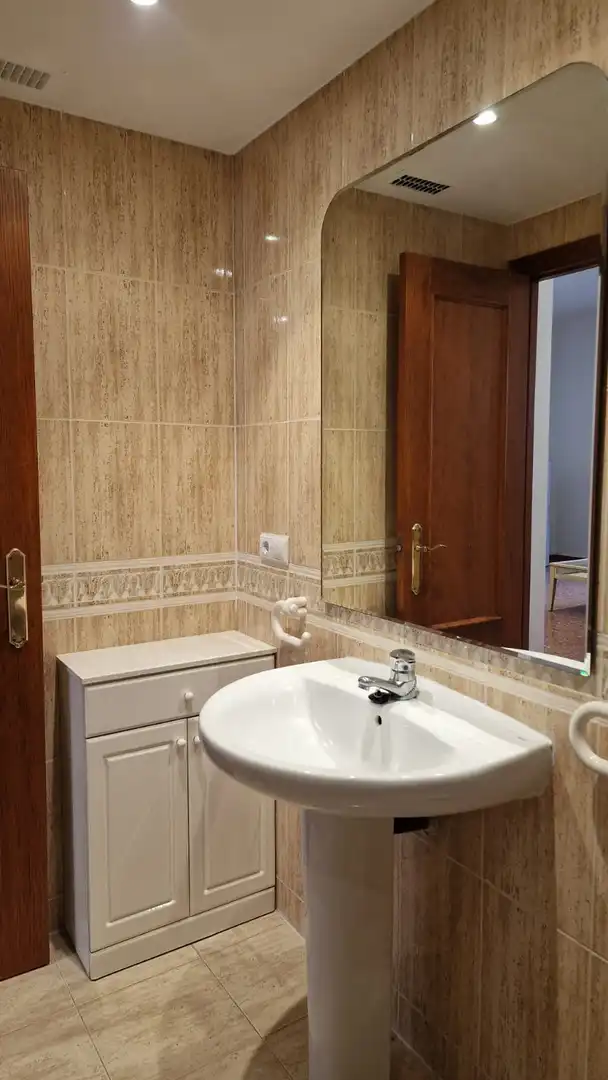 Flat with terrace to rent in Calle VINATEA, imagen 25