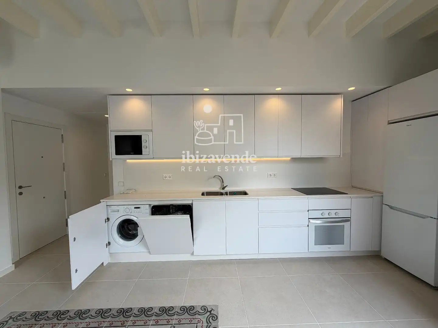 Cuina de Àtic de lloguer en Eivissa amb Aire condicionat i Terrassa
