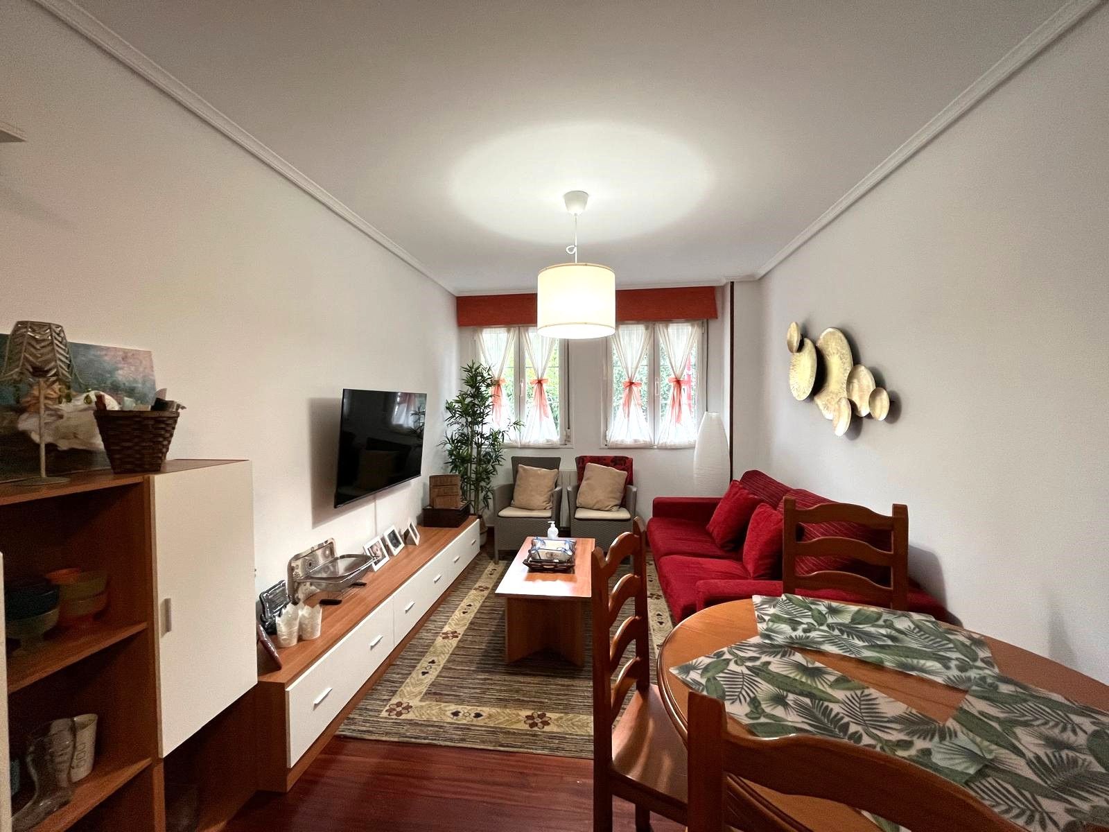 Sala d'estar de Pis en venda en Castro-Urdiales amb Calefacció, Terrassa i Forn