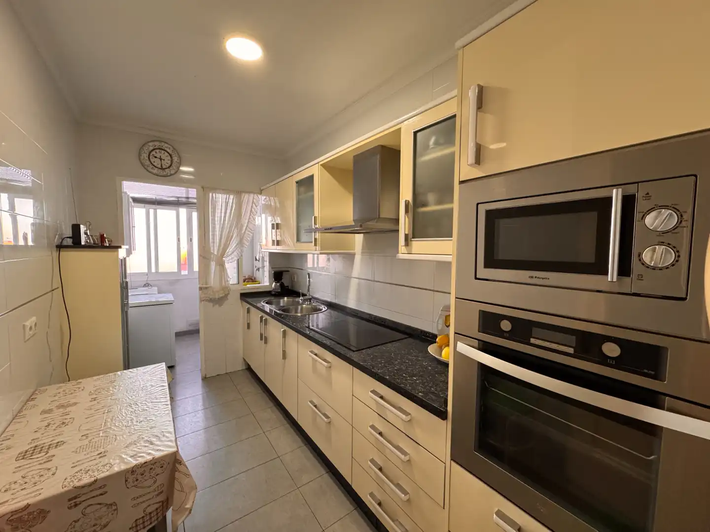 Cocina de Dúplex en venta en Cádiz con Terraza, Trastero y Amueblado