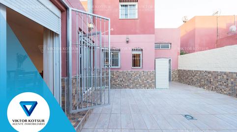 Foto 3 de Casa adosada en venda a Calle Bombarda, La Gangosa, Vícar