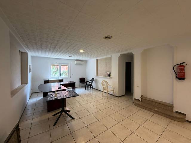Local comercial en Alquiler en Peni
